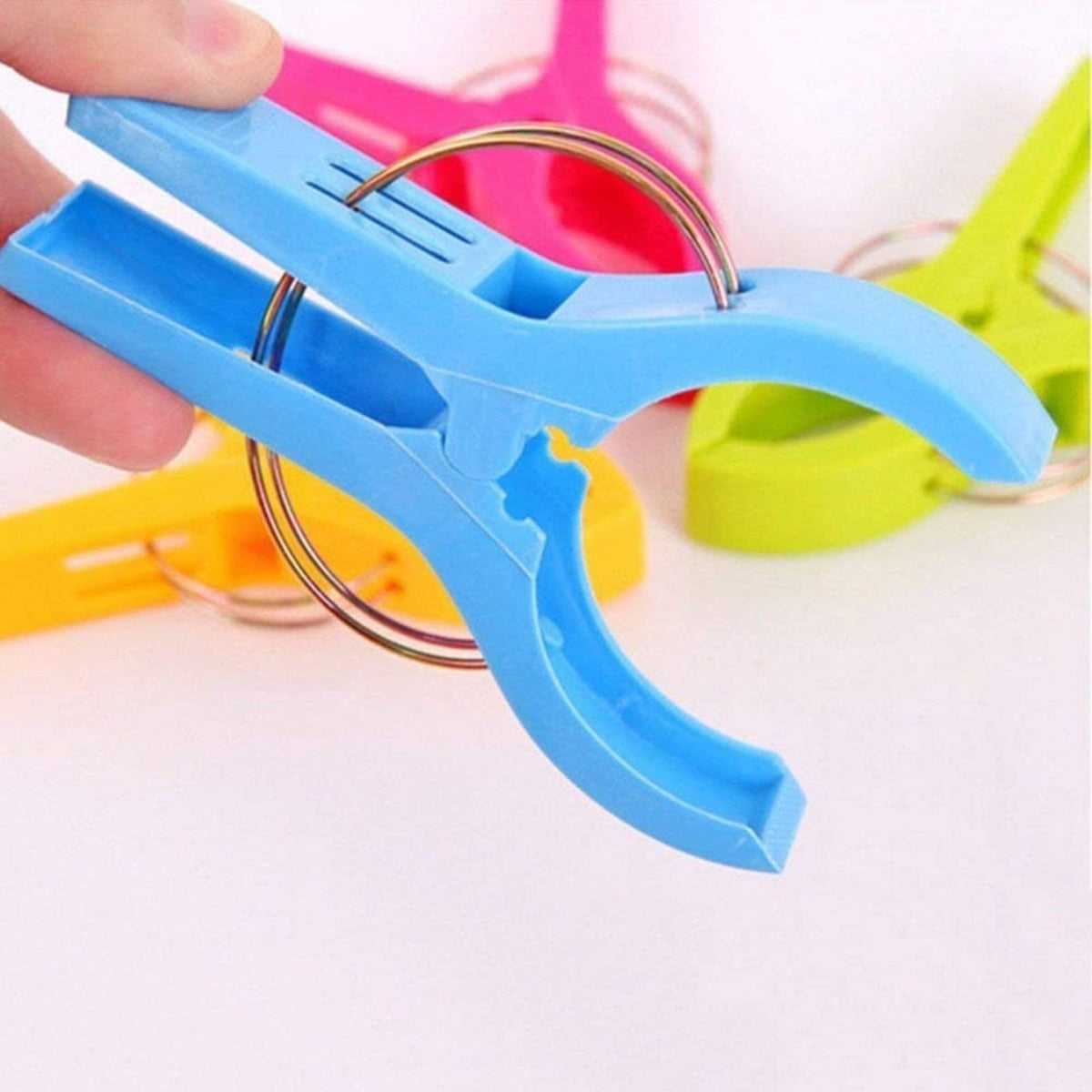 4 Pieces Beach Towel Clips, Colour Beach Clips, Towel Clips for Beach Chairs Cruise, Heavy Duty Clothes Pins-Keep Your Towel from, 8.5 x 12 cm