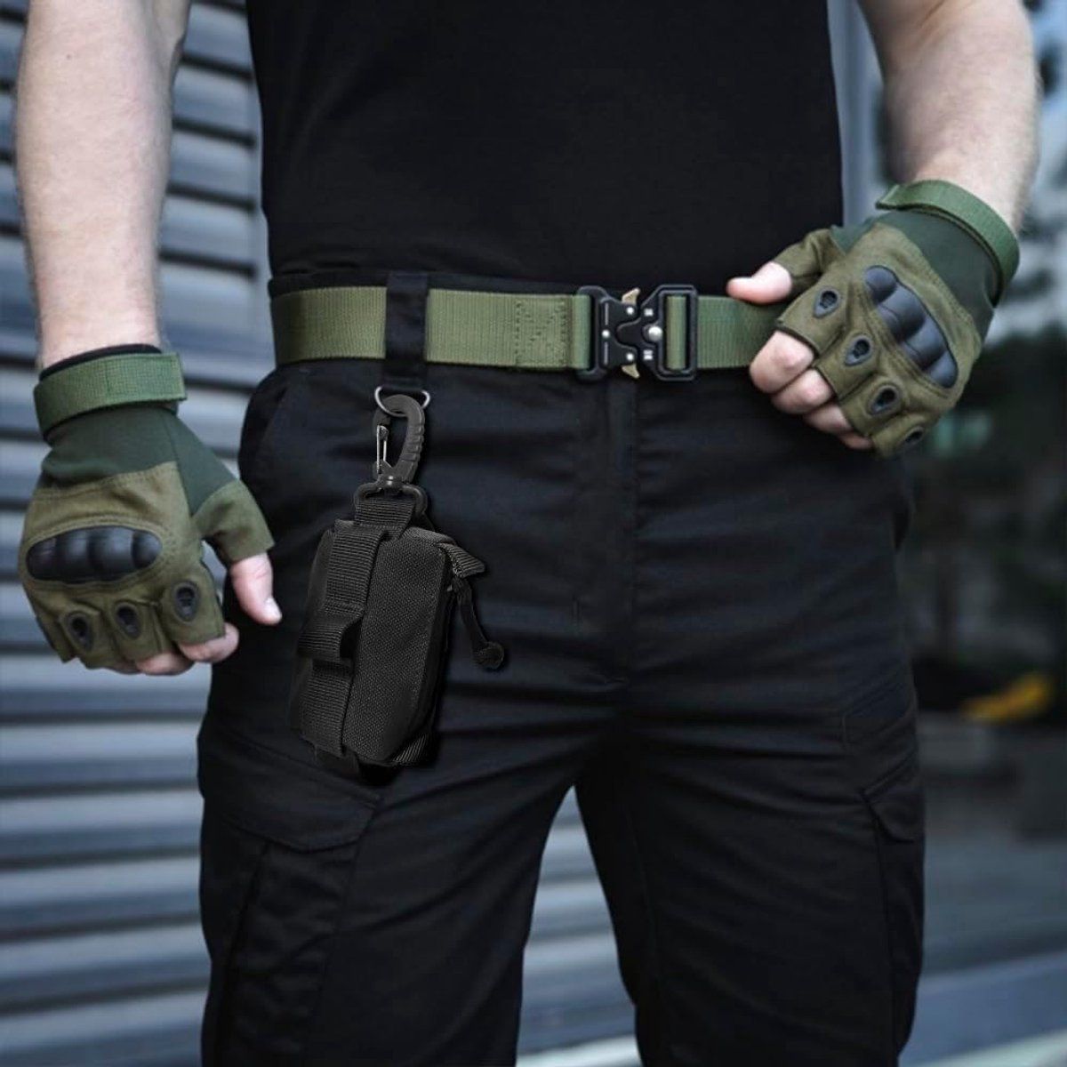 Tactical Key Wallet Mini Compact Multifunctional Pouch with Keychain for Outdoor Travel Unisex Black, 9 x 4.5 cm